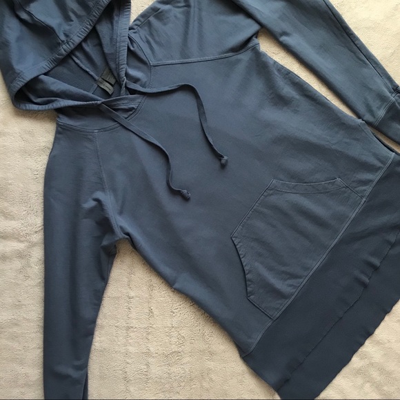 Anthropologie Tops - Anthropologie Left of Center Bryce Hood Sweatshirt